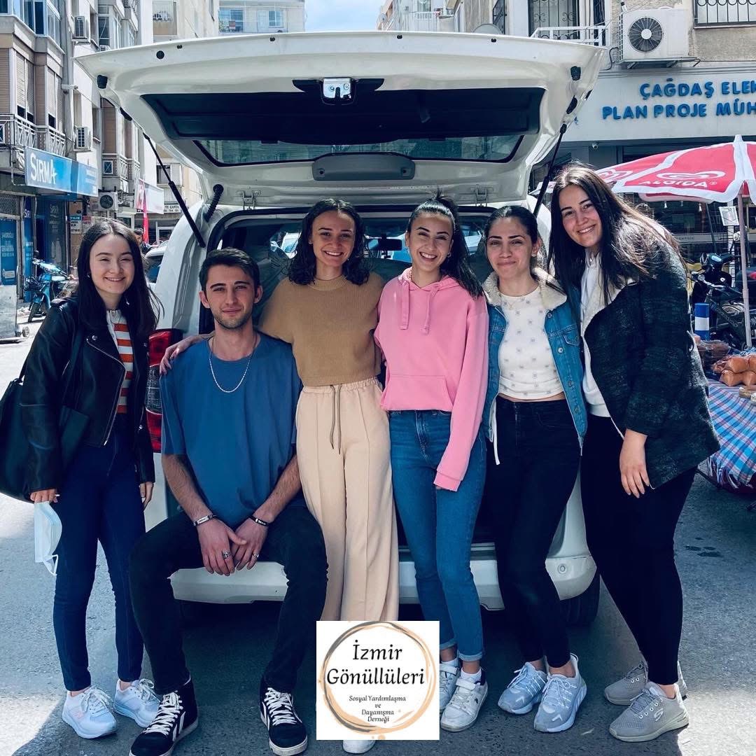 İzmir Gönüllüleri Gıda Marketi ve Gıda Dağıtımları